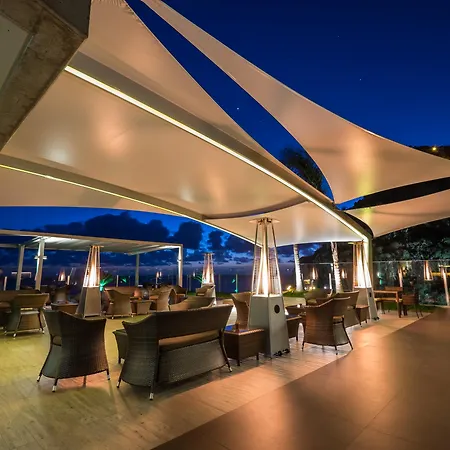 Resort Saccharum - And - Savoy Signature