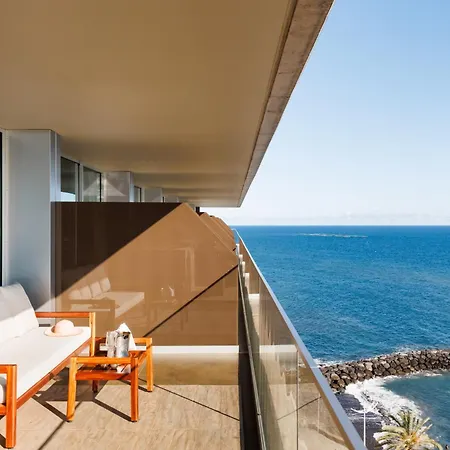 Resort Saccharum - And - Savoy Signature