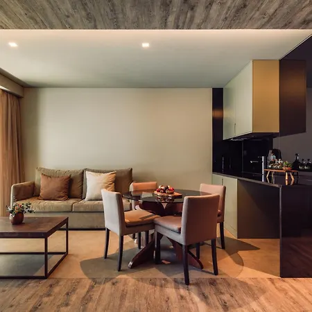 Resort Saccharum - And - Savoy Signature 5*