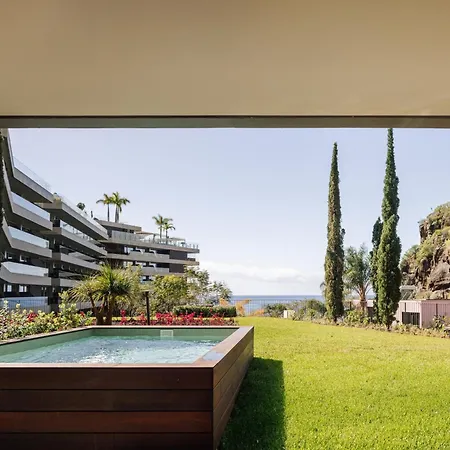 Resort Saccharum - And - Savoy Signature