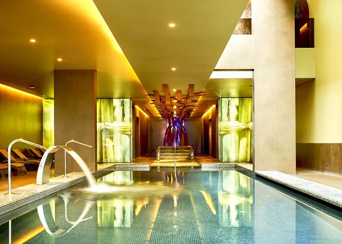 Saccharum - And - Savoy Signature 5*