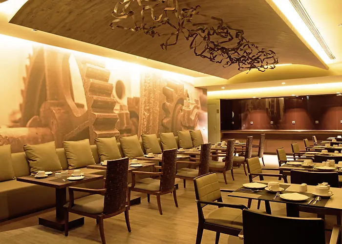 Saccharum - And - Savoy Signature