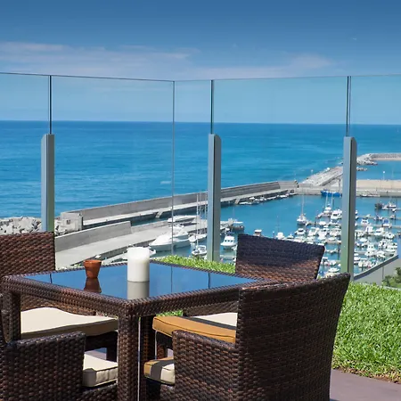 Saccharum - And - Savoy Signature Calheta