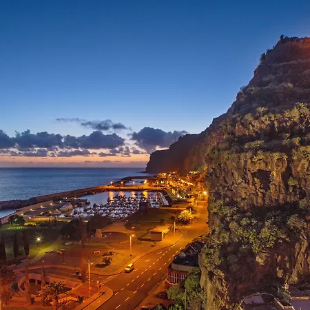 Saccharum - And - Savoy Signature 5*